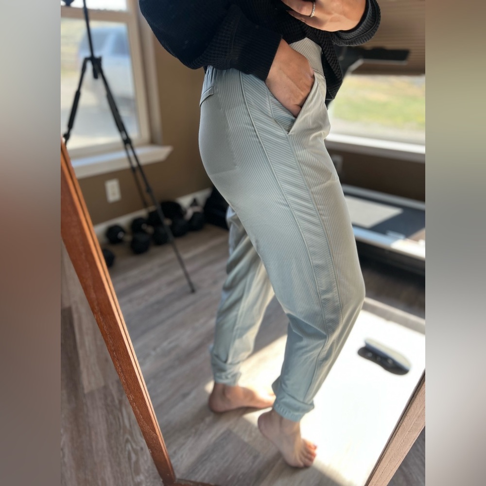Athleta Mint and White Striped Joggers EUC Size 6T - Picture 2 of 9